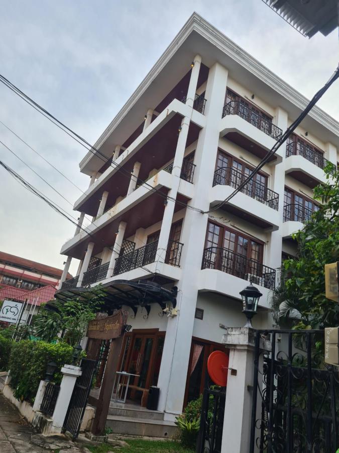 Vayakorninn Hotel โรงแรมไวยากรณ์อิน 비엔티안 외부 사진